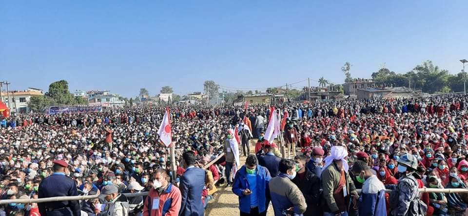 प्रधानमन्त्री एवंम् नेकपा अध्यक्ष ओलीको समर्थनमा धनगढीमा  उर्लियो मानवसागर (फोटो फिचरसहित)