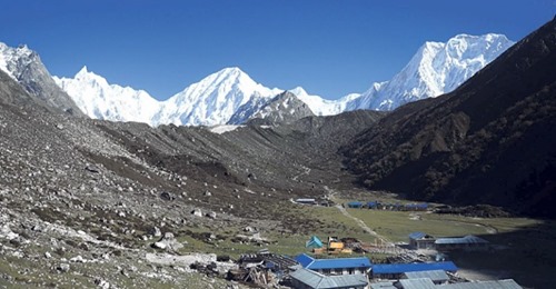 अवरुद्ध सडक खुलेपछि मनाङको जनजीवन सहज बन्दै