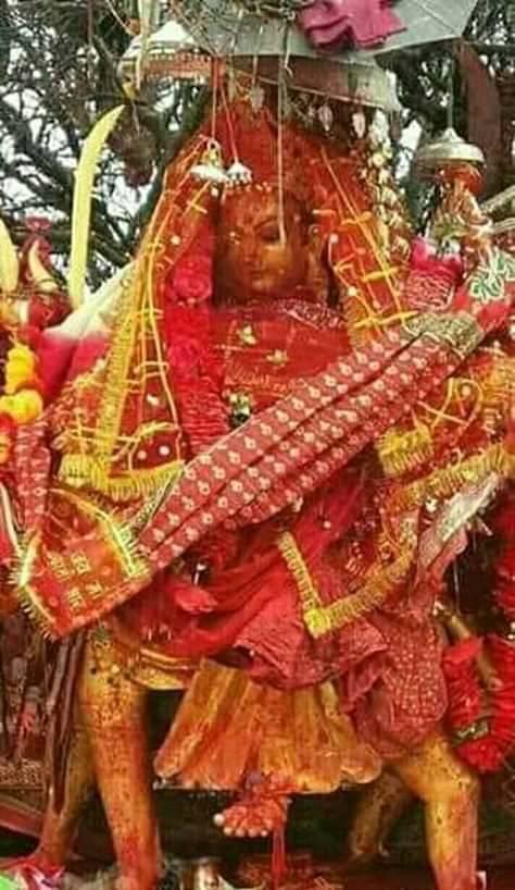 दशैँको समयमा २० हजारभन्दा बढी भक्तजनले पाथीभरामा गरे पूजापाठ
