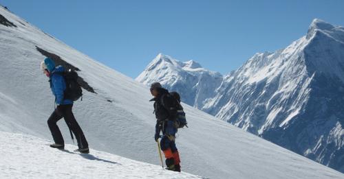 नेपाली महिलाद्वारा पहिलो पटक धवलागिरि हिमाल आरोहण