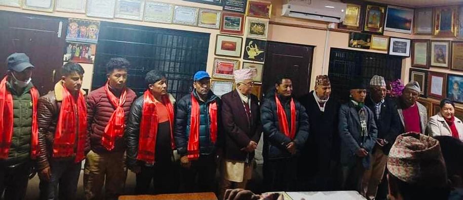 हुम्लामा माओवादी केन्द्र नेतृत्वबिहीन, पूर्व सांसद लामाको नेतृत्वमा ५० नेता एमालेमा