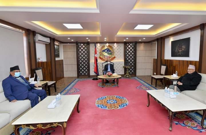 बालुवाटारमा प्रधानमन्त्री देउवा, ओली र प्रचण्डबीच बैठक सुरु