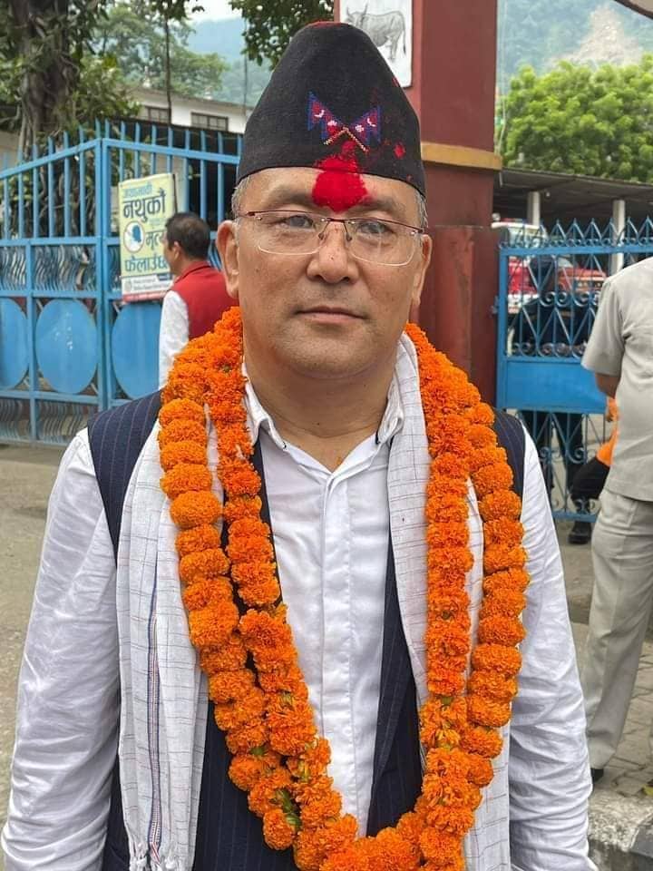रुपन्देही–२ बाट गुरुङको उम्मेदवारी खारेज गर्ने निर्णय कार्यान्वयन नगर्न आदेश