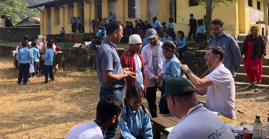 विपन्न समुदायका वालवालिकाको स्वास्थ्य परीक्षणको लागि शिविर