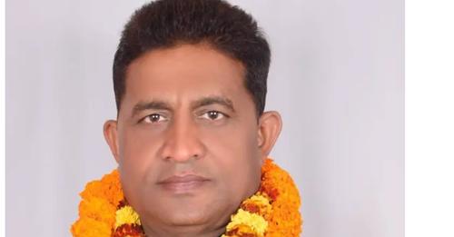 धनुषा ४ मा एमाले सचिव रघुवीर महासेठ विजयी