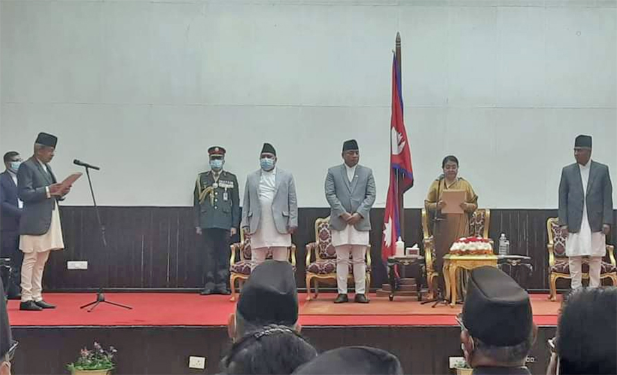 प्रतिनिधिसभाका ज्येष्ठ सदस्य जबराले लिए शपथ