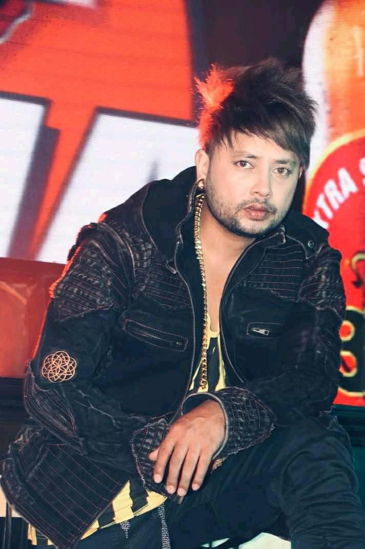 दुर्गेश थापामाथि आक्रमण