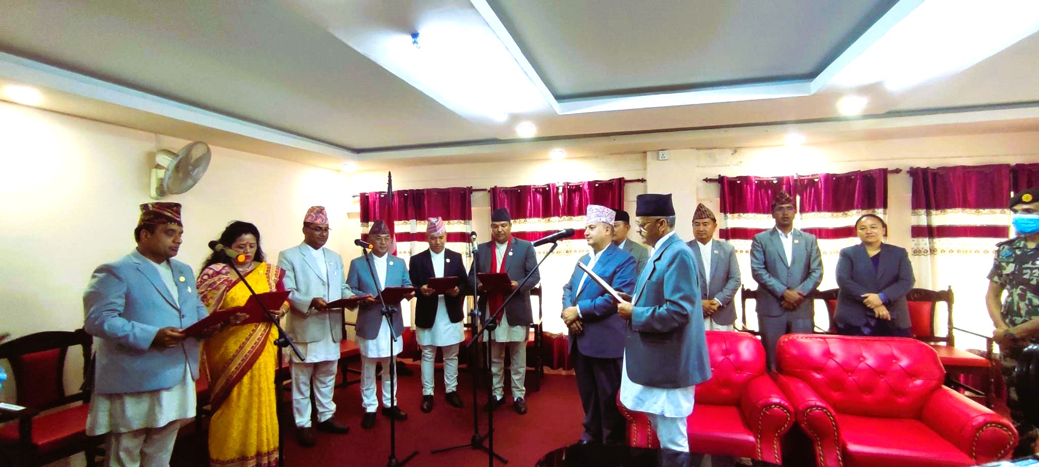 बागमतीमा ६ मन्त्रीले लिए शपथ