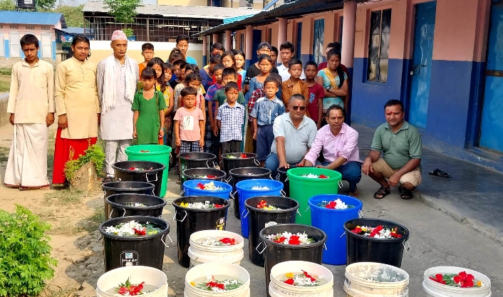 रत्ननगरस्थित गामबेसीको चेपाङ संरक्षण केन्द्रमा पानी माग्न महादेवको पुजा