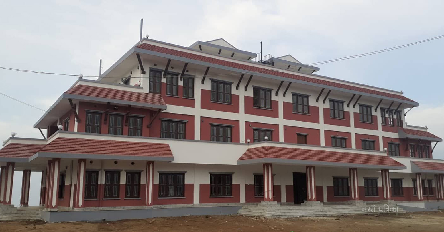 गोरखाको बारपाक सुलिकोट गाउँपालिकाले बर्खायाममा मुख्य सडक सञ्चालन गर्न राख्यो सडक हेरालु