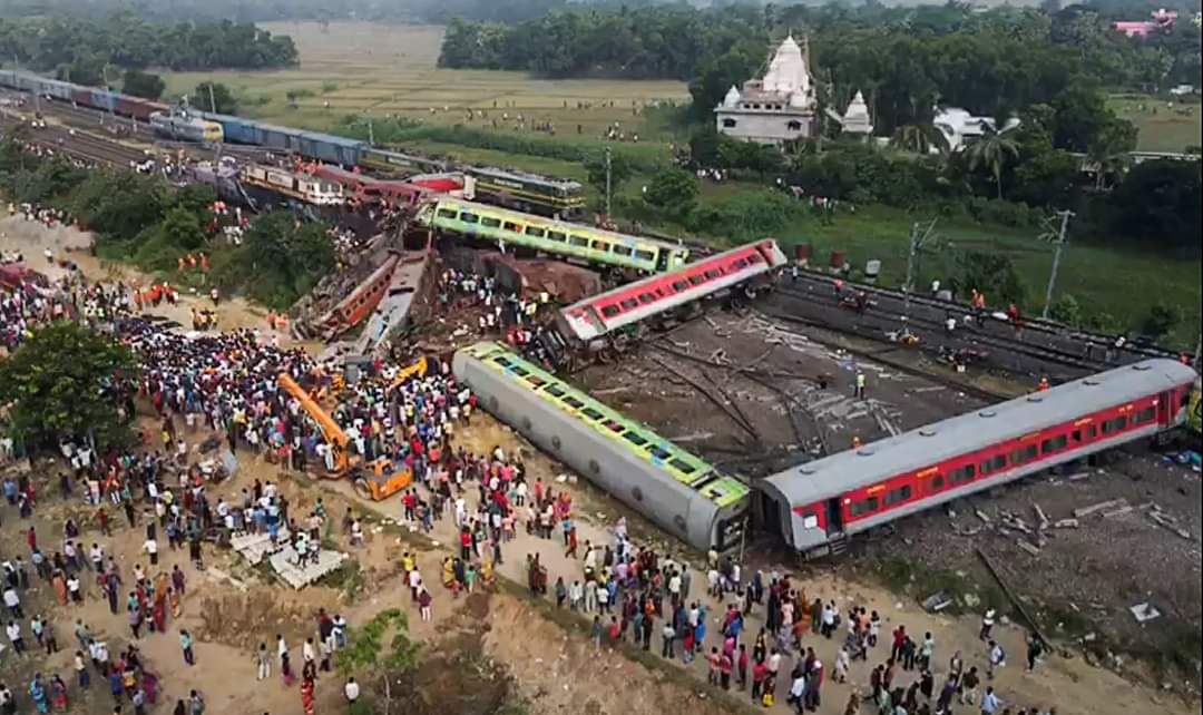 India’s deadliest train crash: that killed 275, relatives try to identify bodies of loved ones