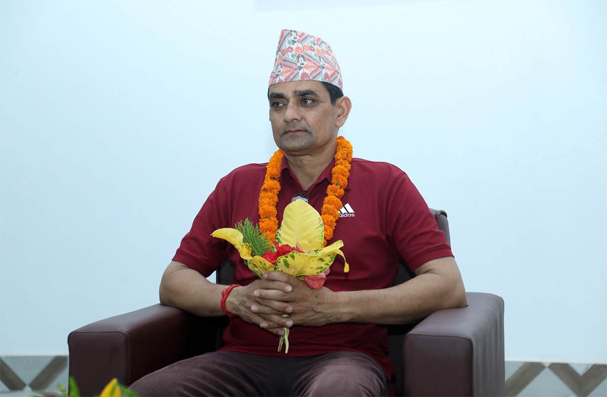 कालिकाका नगरप्रमुख  रेग्मीले गाडीको बजेटबाट किने शववाहन