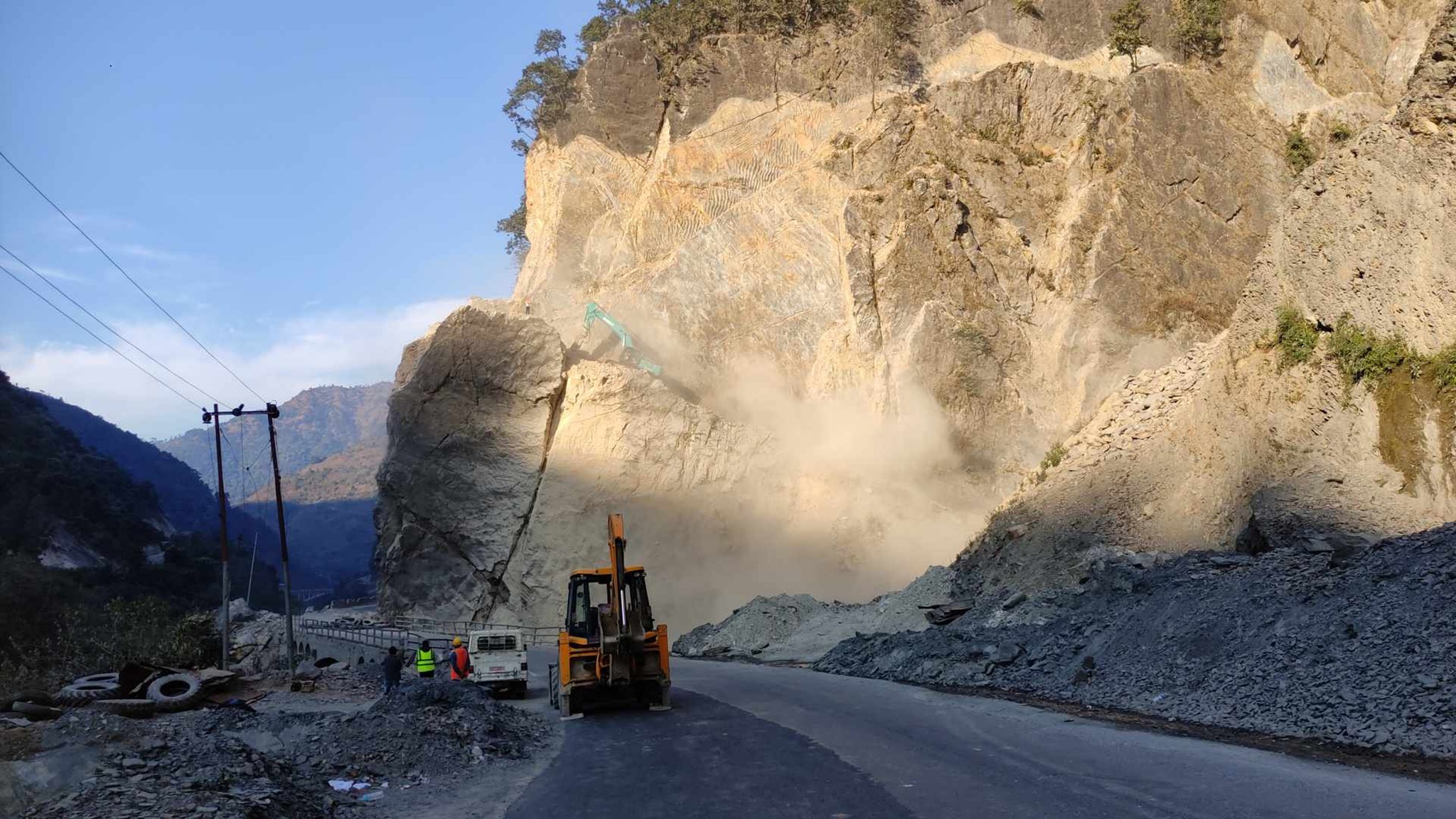 नारायणगढ–मुग्लिन सडक थप तीन साता दैनिक चार घन्टा बन्द हुने