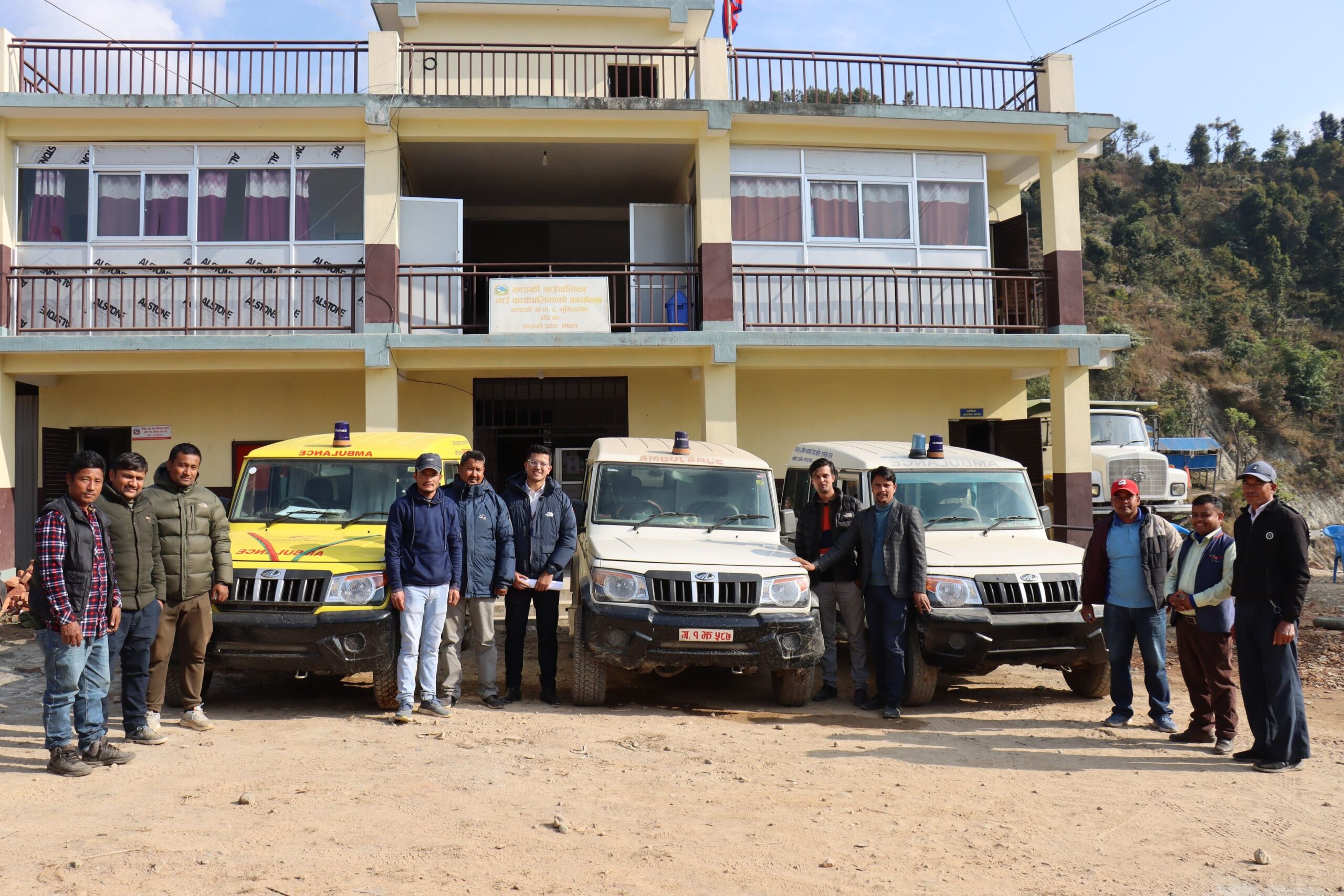 गण्डकी गाउँपालिकाद्वारा ३ एम्बुलेन्सबाट पालिकाभरि सेवा सुरु, गर्भवतीलाई नि:शुल्क एम्बुलेन्स सेवा