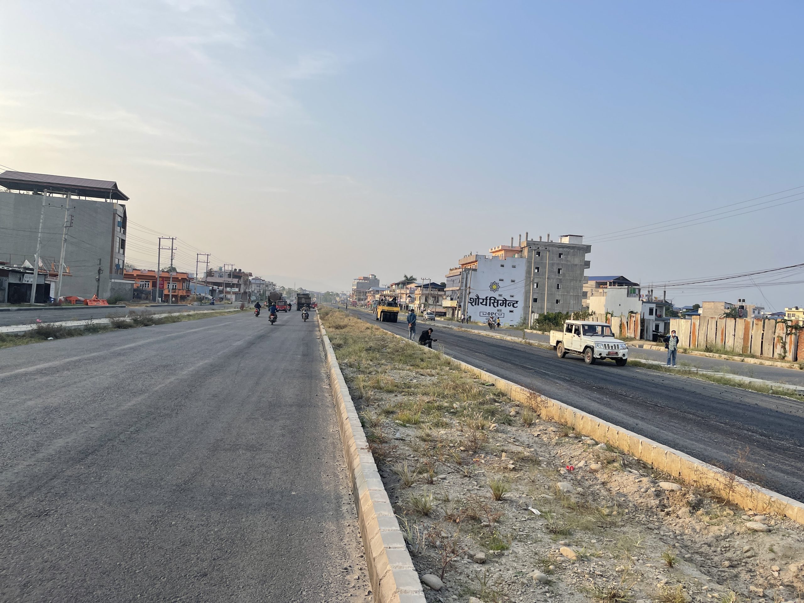 भरतपुरको पुलचोक–गोन्द्राङ ६ लेन सडक निर्माणको गति बढ्यो