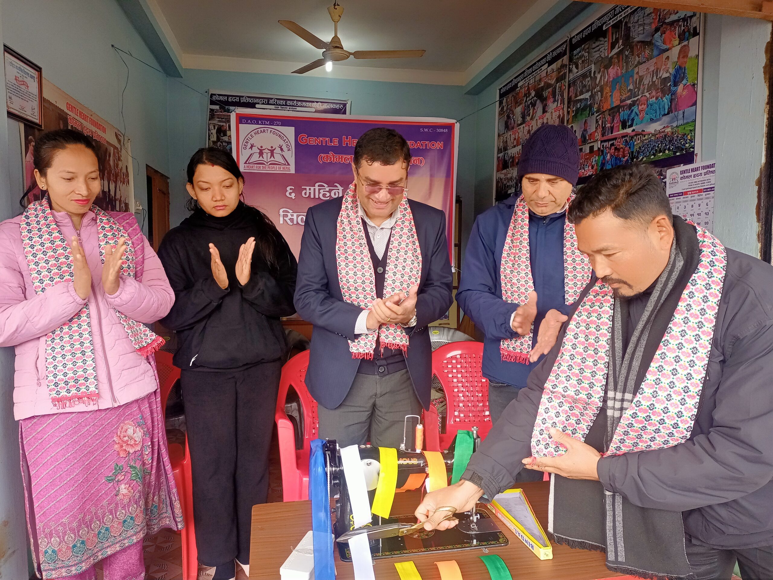 कोमल हृदय प्रतिष्ठानद्वारा कालिकामा निशुल्क सिलाइ कटाइ तालिम सुरू