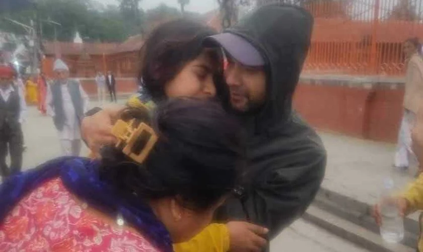 चितवनको कालिकाबाट इञ्जिनियरिङ पढ्न काठमाडौँ गएकी स्नेहा लामिछाने पशुपतिमा फेला