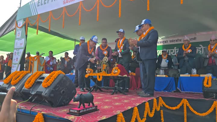सौराहामा चितवन हात्ती तथा पर्यटन महोत्सव सुरु