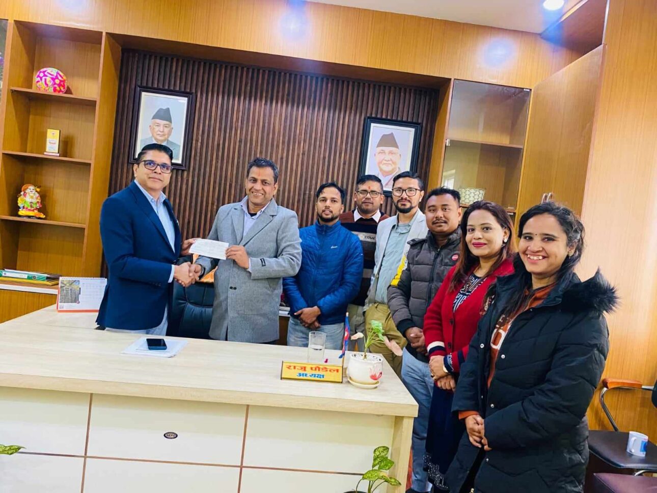 पत्रकारद्वय पाठक र बानियाको उपचारका भरतपुर अस्पतालका अध्यक्ष पौडेलको सहयोग