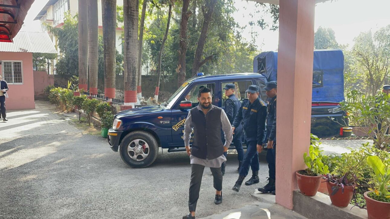 रवि लामिछानेलाई ५४ लाख धरौटीमा रिहा गर्न चितवन अदालतको आदेश