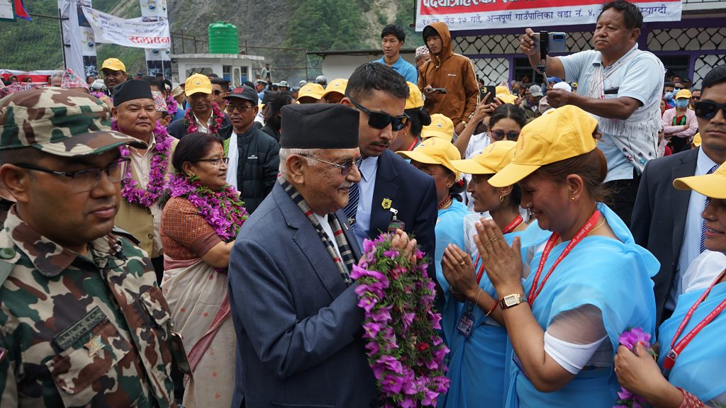 प्रधानमन्त्री ओली नारच्याङमा